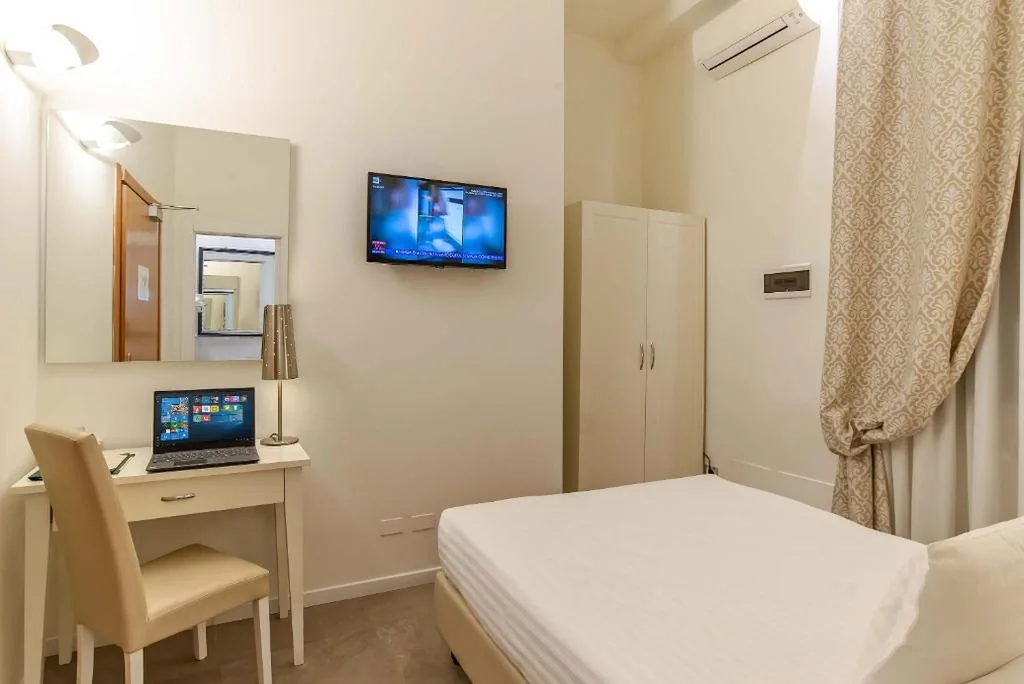 Double or Twin Room (1 Adult) — Hotel Accademia