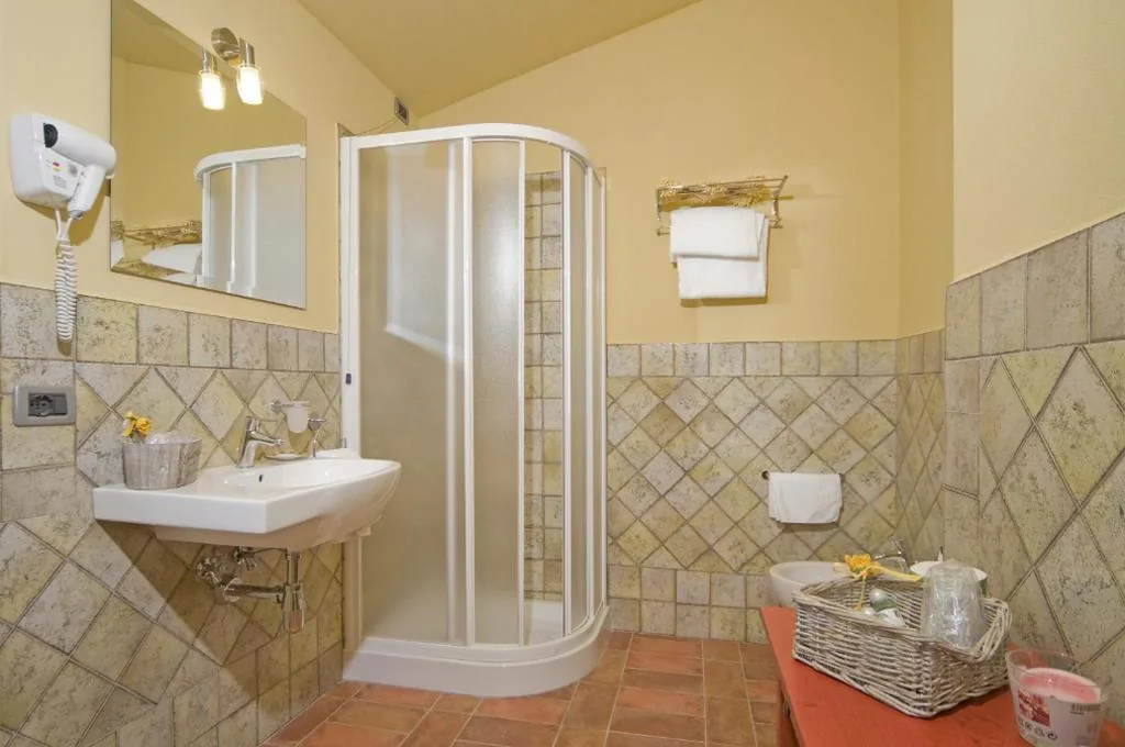 Double or Twin Room — Albergo Africa