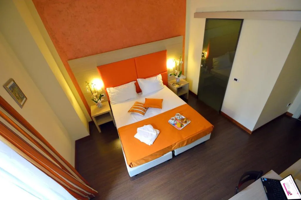 Double or Twin Room — B&B Marbò Florence