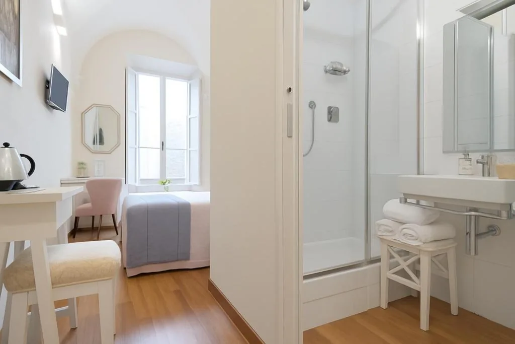 Camera Matrimoniale/Doppia con Letti Singoli — B&B Quattro Cantoni
