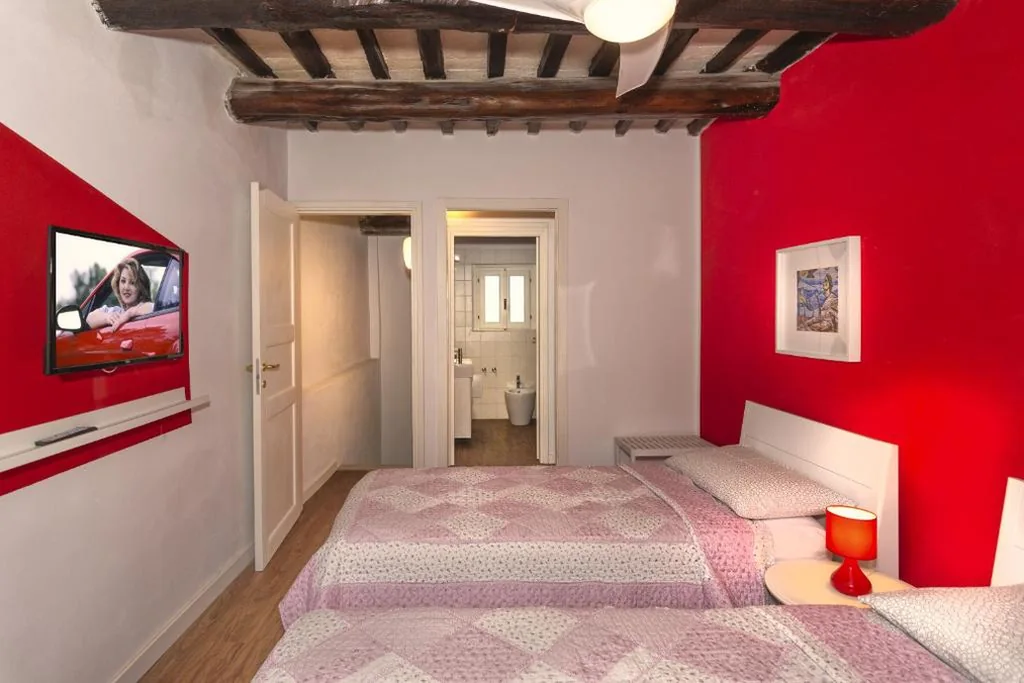 Double or Twin Room with Bathroom — Affittacamere del Centro