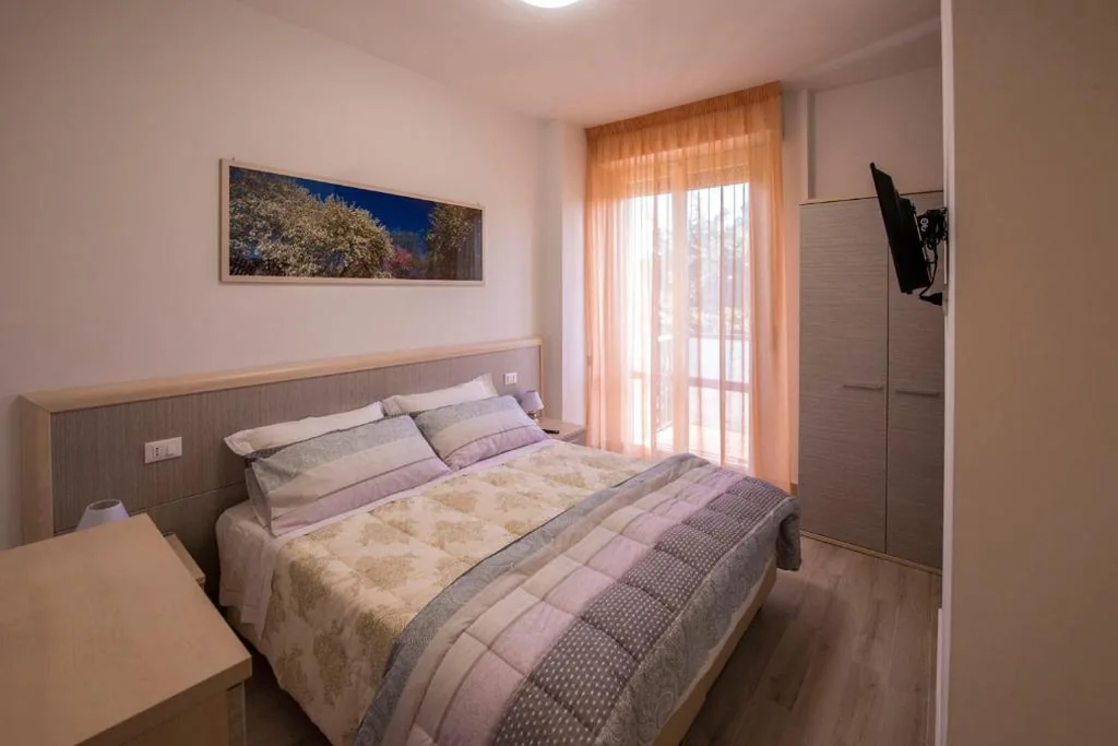 Double or Twin Room with Private Bathroom — Affittacamere Le Quattro Stagioni