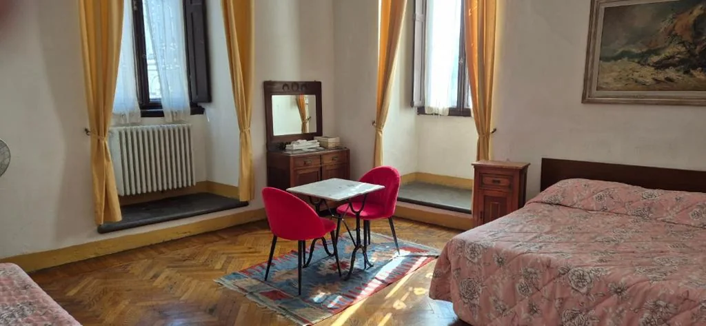 Double or Twin Room with External Private Bathroom — Albergo San Giovanni