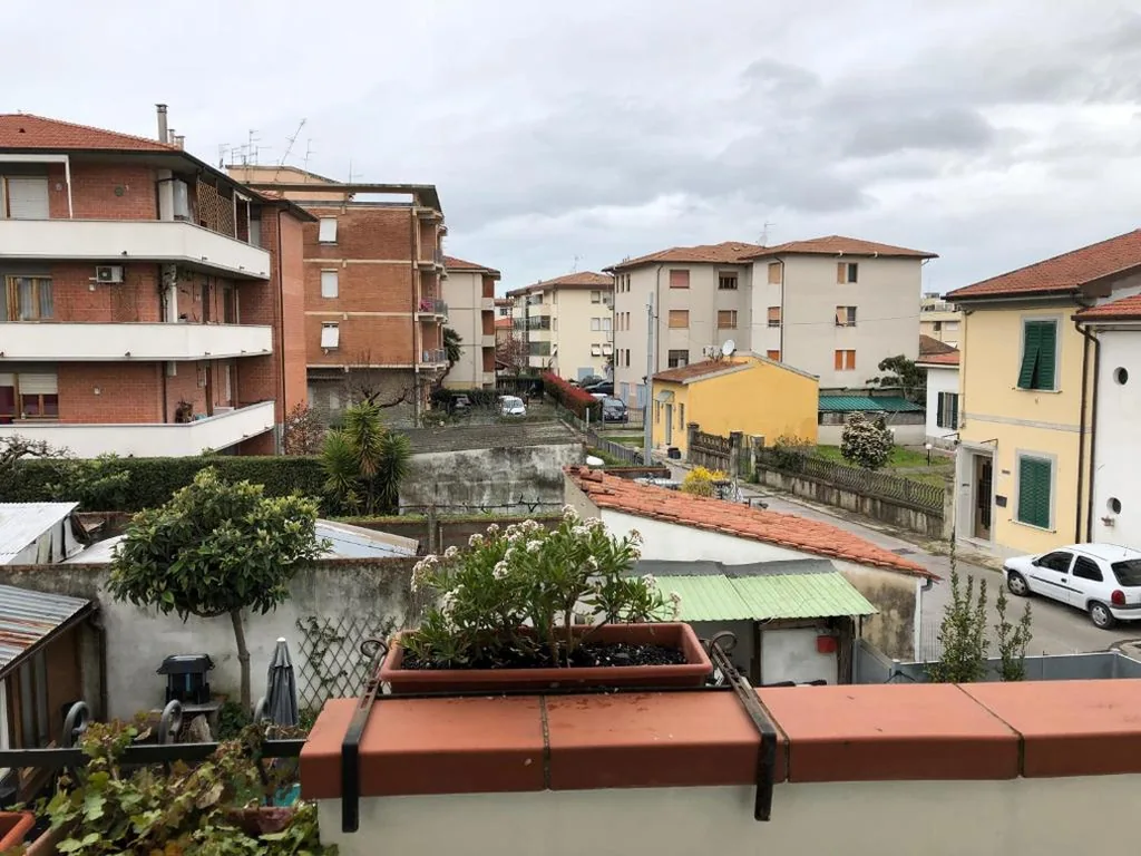 Camera Matrimoniale/Doppia con Letti Singoli con Bagno in Comune — Da Paola