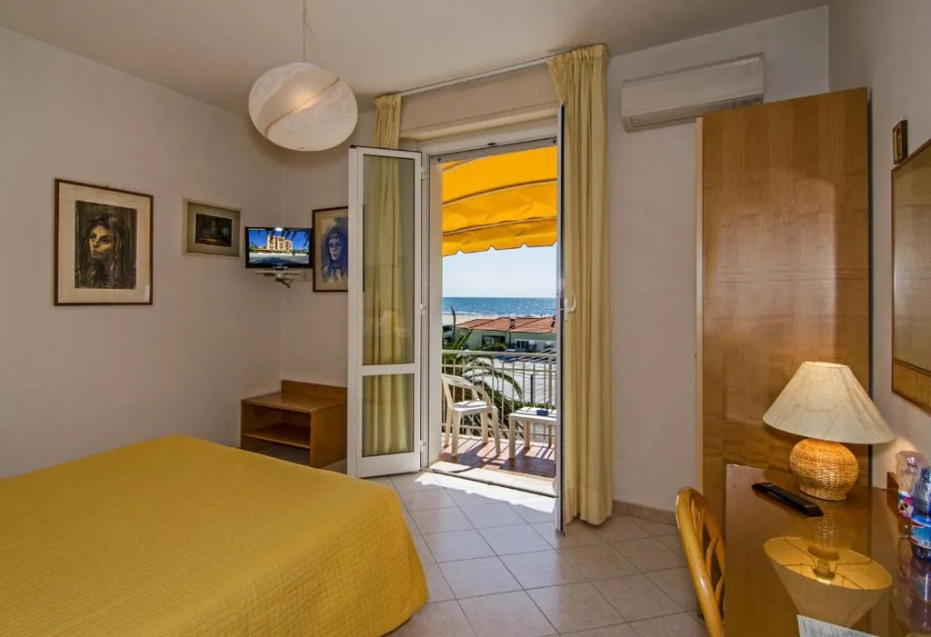 Camera Matrimoniale/Doppia con Letti Singoli con Balcone — Hotel Alk