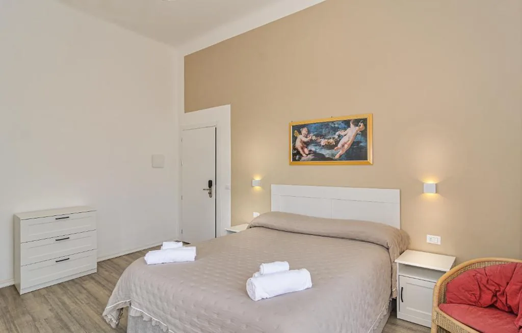 Double or Twin Room with Balcony — Hotel Ambra