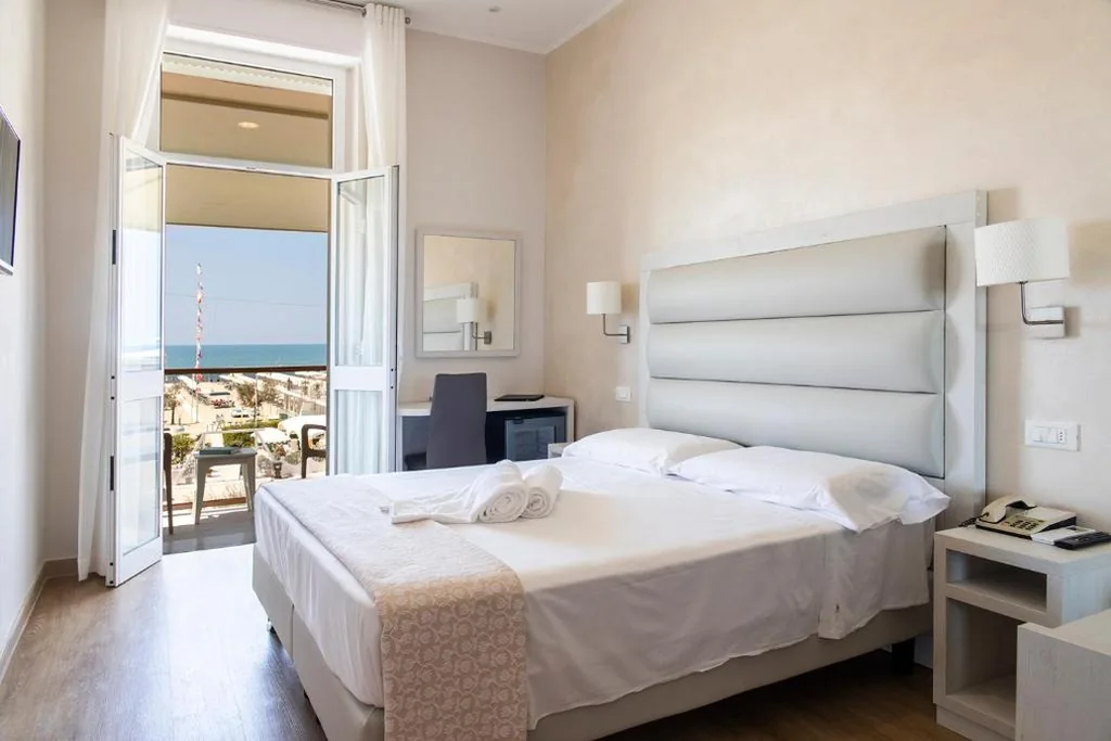 Double or Twin Room with Balcony - Seafront — Hotel Biagi & Residence