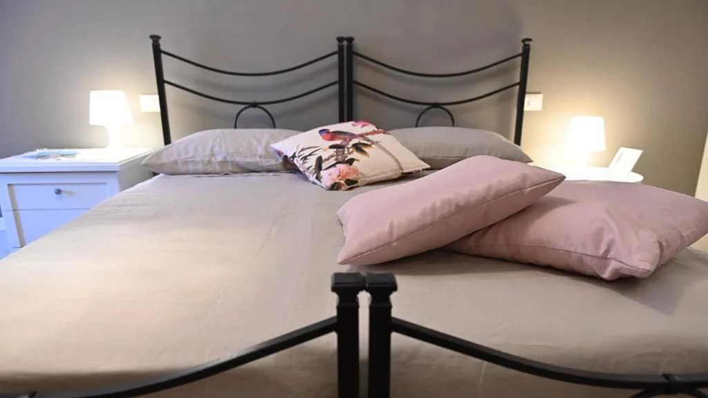 Camera Matrimoniale/Doppia con Letti Singoli con Balcone — L’Iris B&B in Terrazza