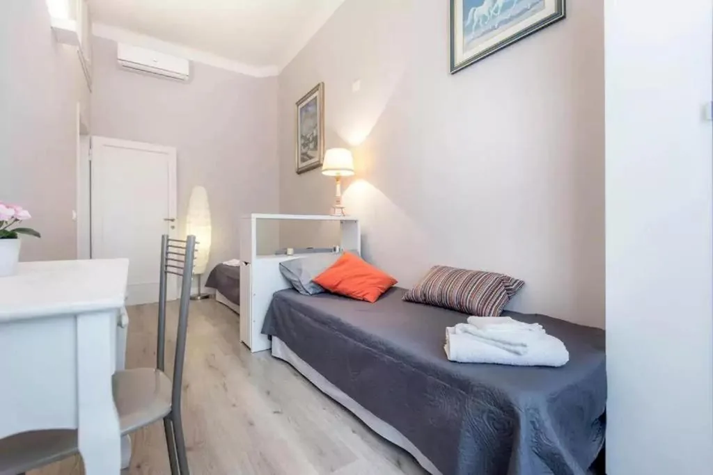 Double or Twin Room with Balcony — sofì suite