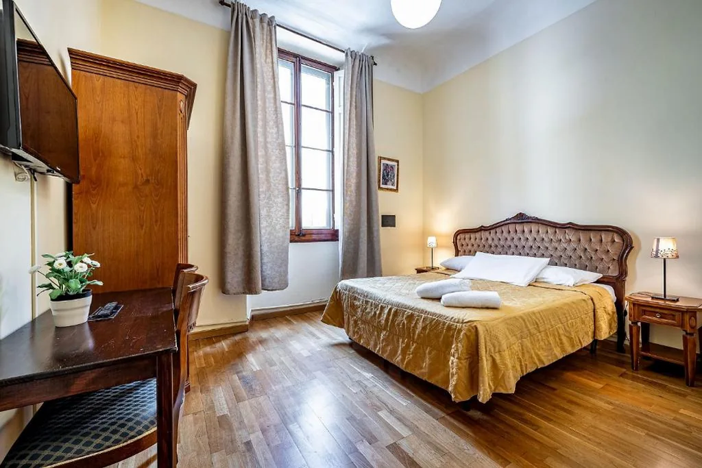 Double or Twin Room with Shared Bathroom — Soggiorno Campos