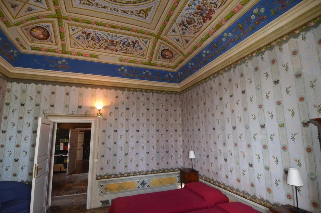 Camera Matrimoniale/Doppia con Letti Singoli con Bagno Privato Esterno — Villa Palagione Centro Interculturale