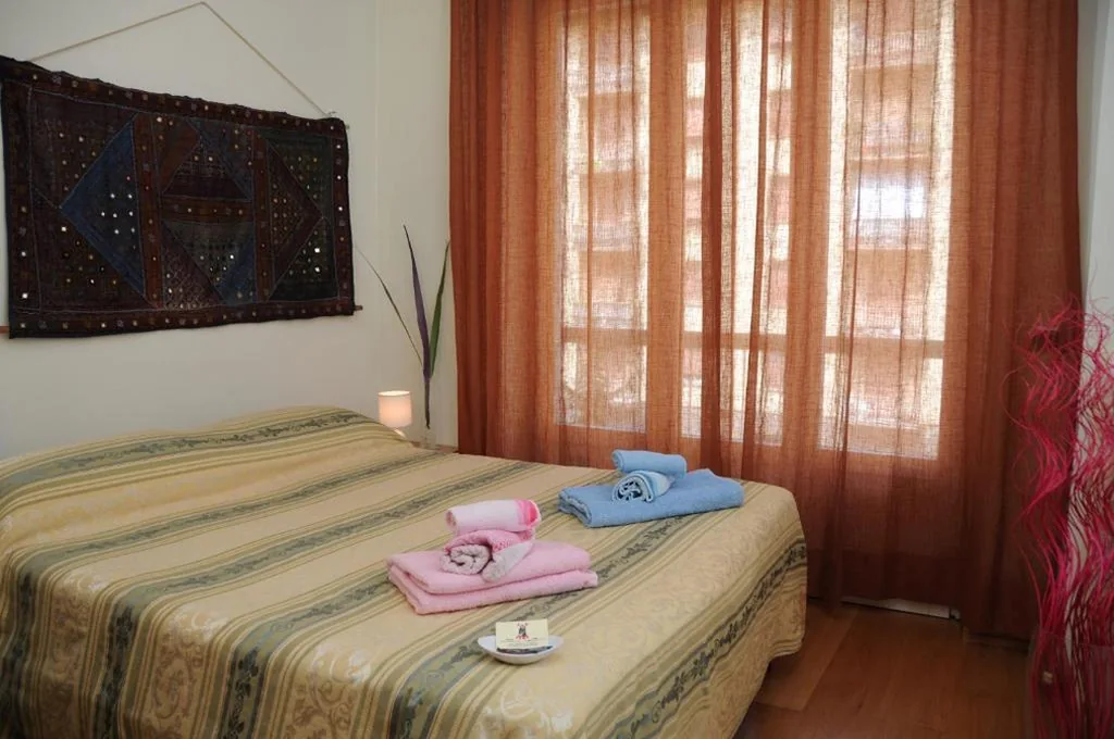 Double or Twin Room with Shared Bathroom — ZEUS Rooms Superior