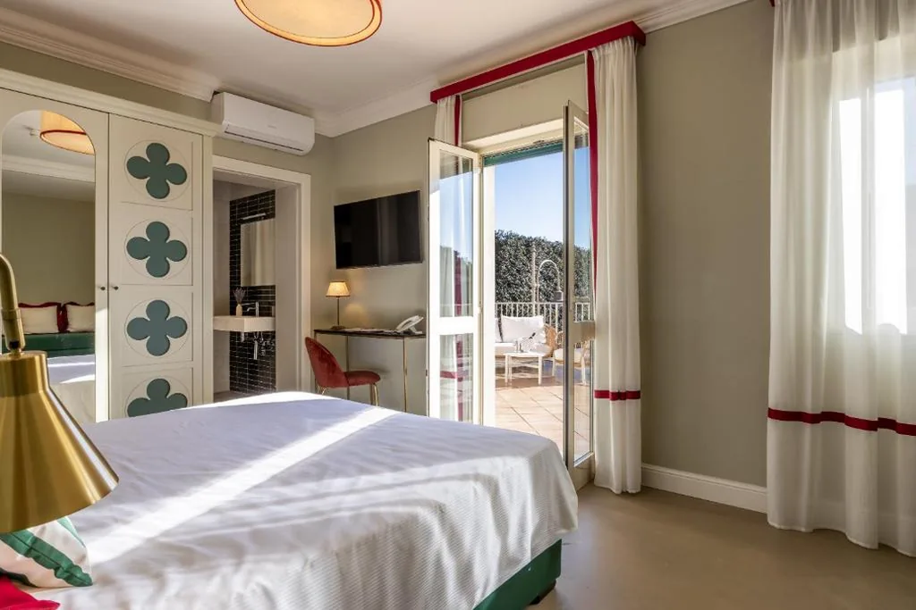 Camera Matrimoniale/Doppia con Letti Singoli con Terrazza — Hotel Sablé