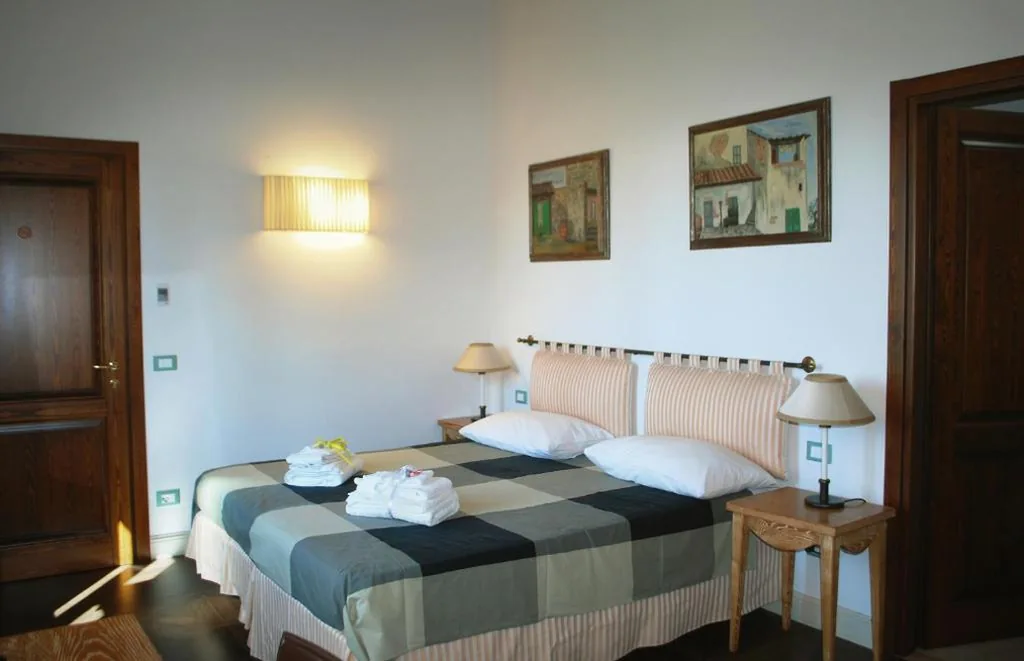 Double or Twin Room with Garden View — Armonie di Villa Incontri B&B