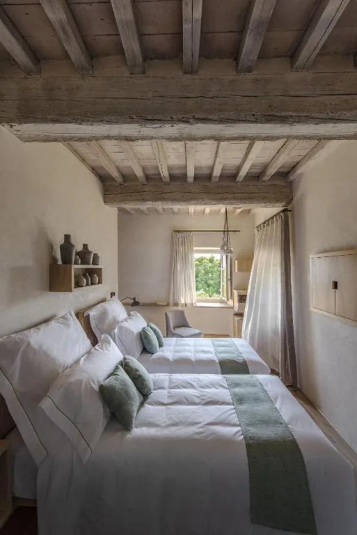 Camera Matrimoniale/Doppia con Letti Singoli con Vista Città — Badia di Pomaio, Tuscan Resort- Small Luxury Hotels of the World