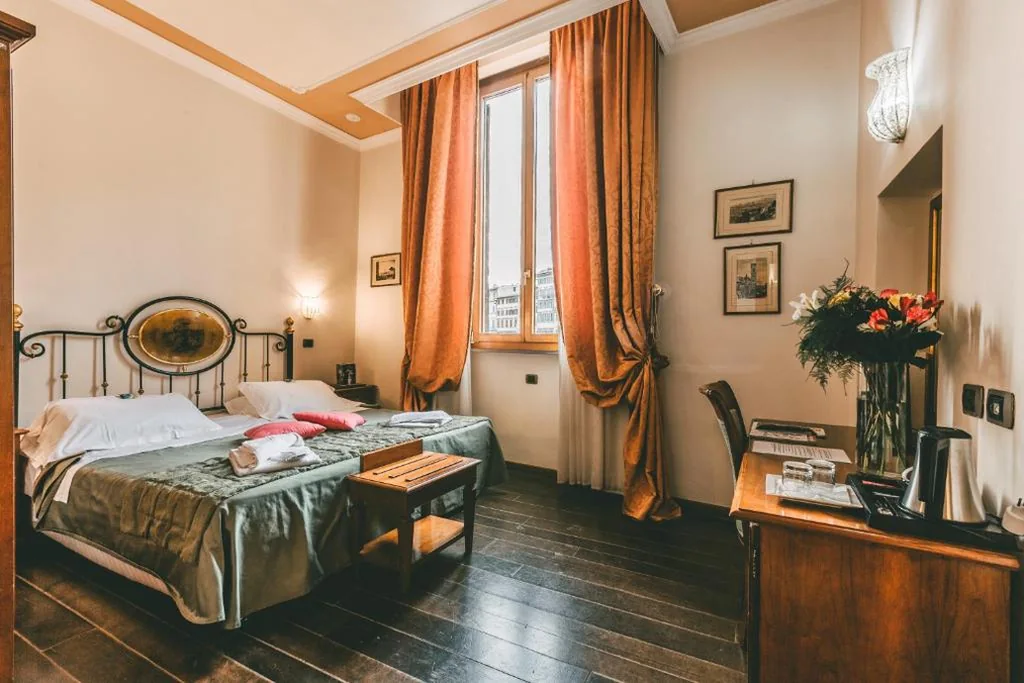 Double or Twin Room with View — Domus Florentiae Hotel