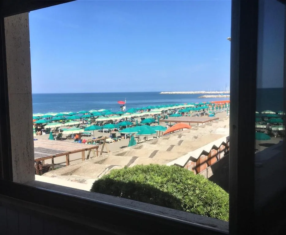 Camera Matrimoniale/Doppia con Letti Singoli con Vista Mare — Hotel Aurora