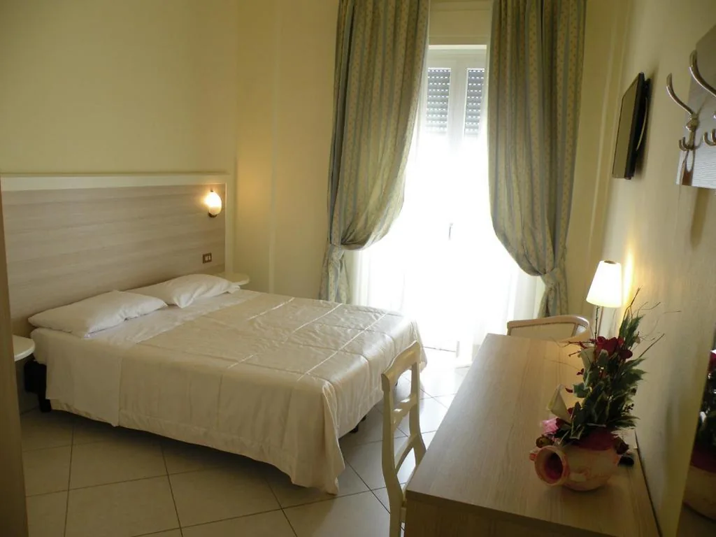 Camera Matrimoniale/Doppia con Letti Singoli con Vista Città — Hotel Parrini
