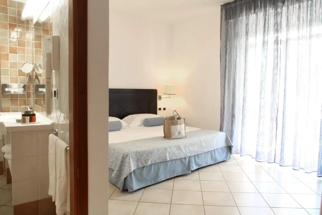 Double or Twin Room with Pool View — JR Resort Elba International