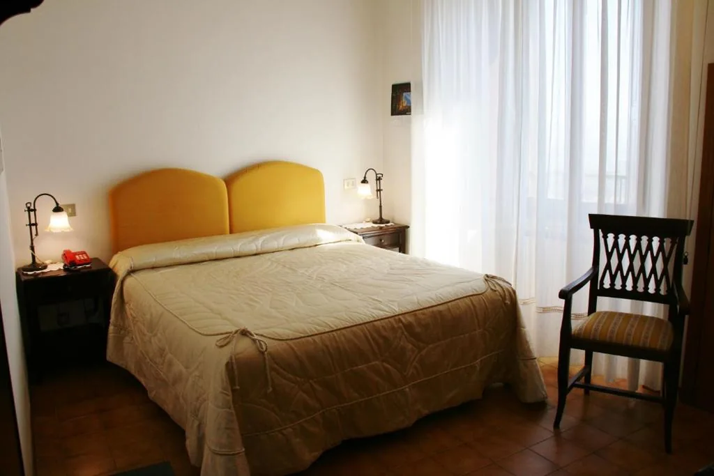 Double or Twin Room with View — Meublé il Riccio