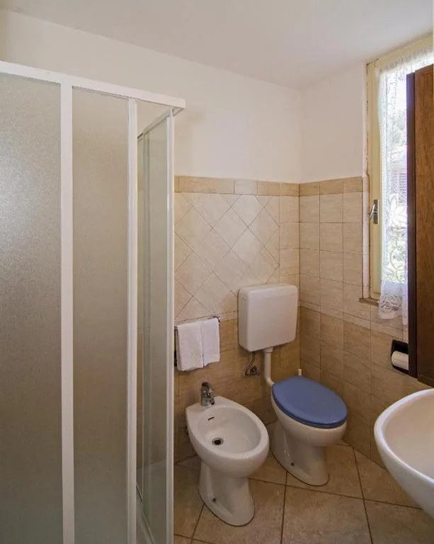 Double or Twin Room — Hotel Ambra