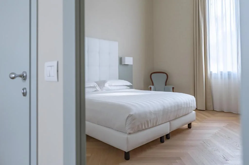 Camera Matrimoniale/Doppia con Letti Singoli — Hotel Ariele