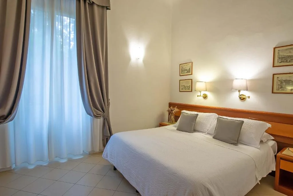 Double or Twin Room — Hotel Bonifacio
