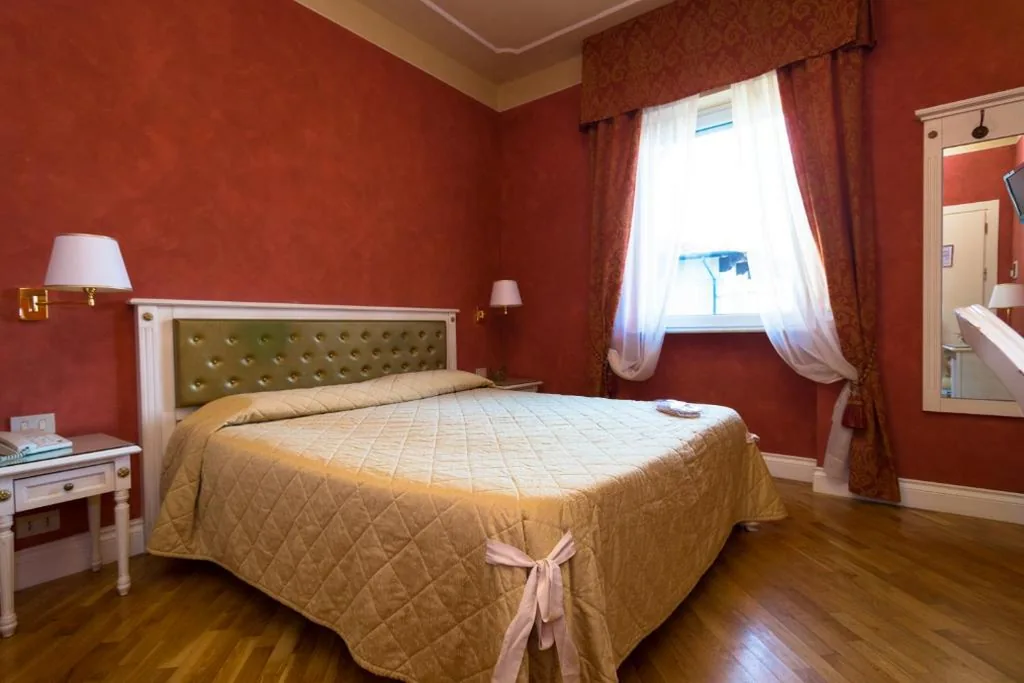 Double or Twin Room — Hotel Gennarino