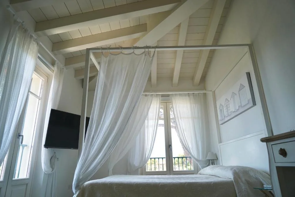 Double or Twin Room — Hotel La Primula