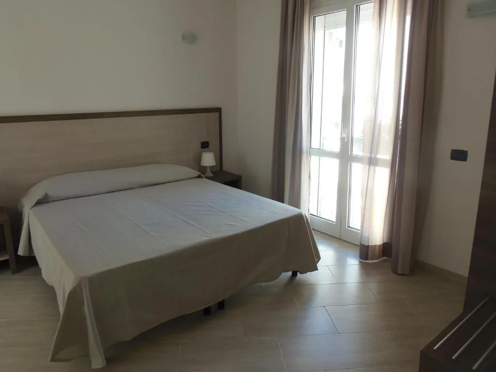 Camera Matrimoniale/Doppia con Letti Singoli — Hotel Lido Inn