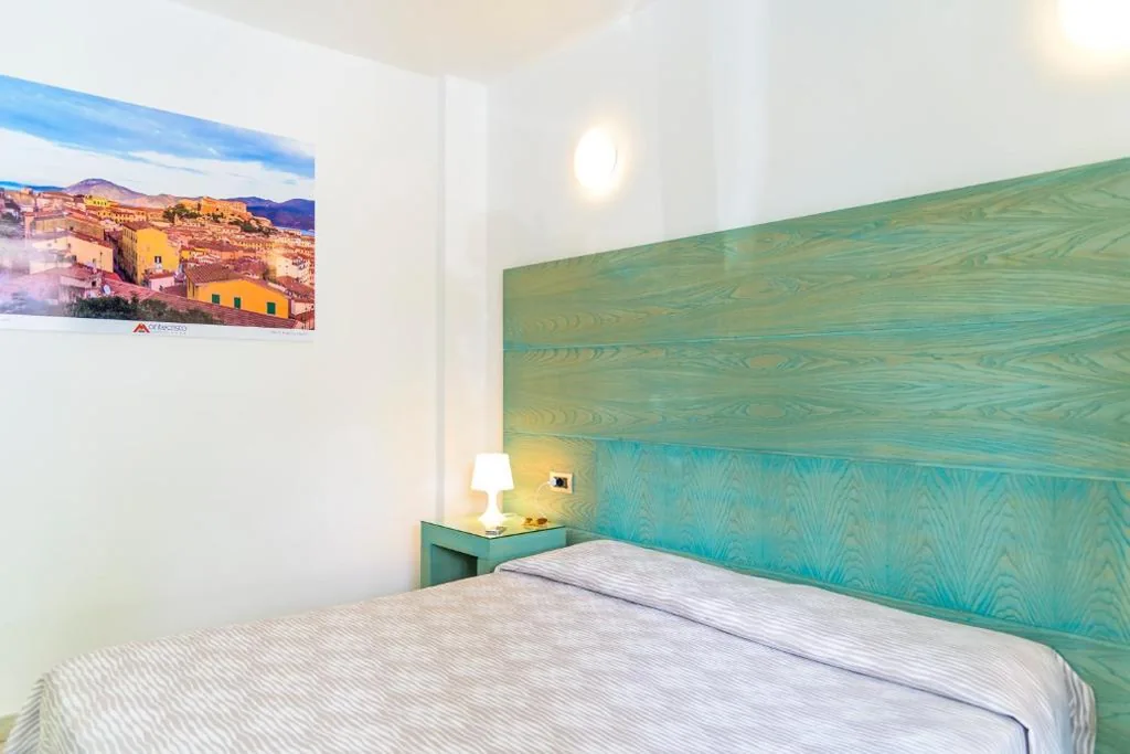 Double or Twin Room — Hotel Montecristo