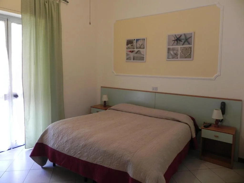 Double or Twin Room — Hotel Ondina