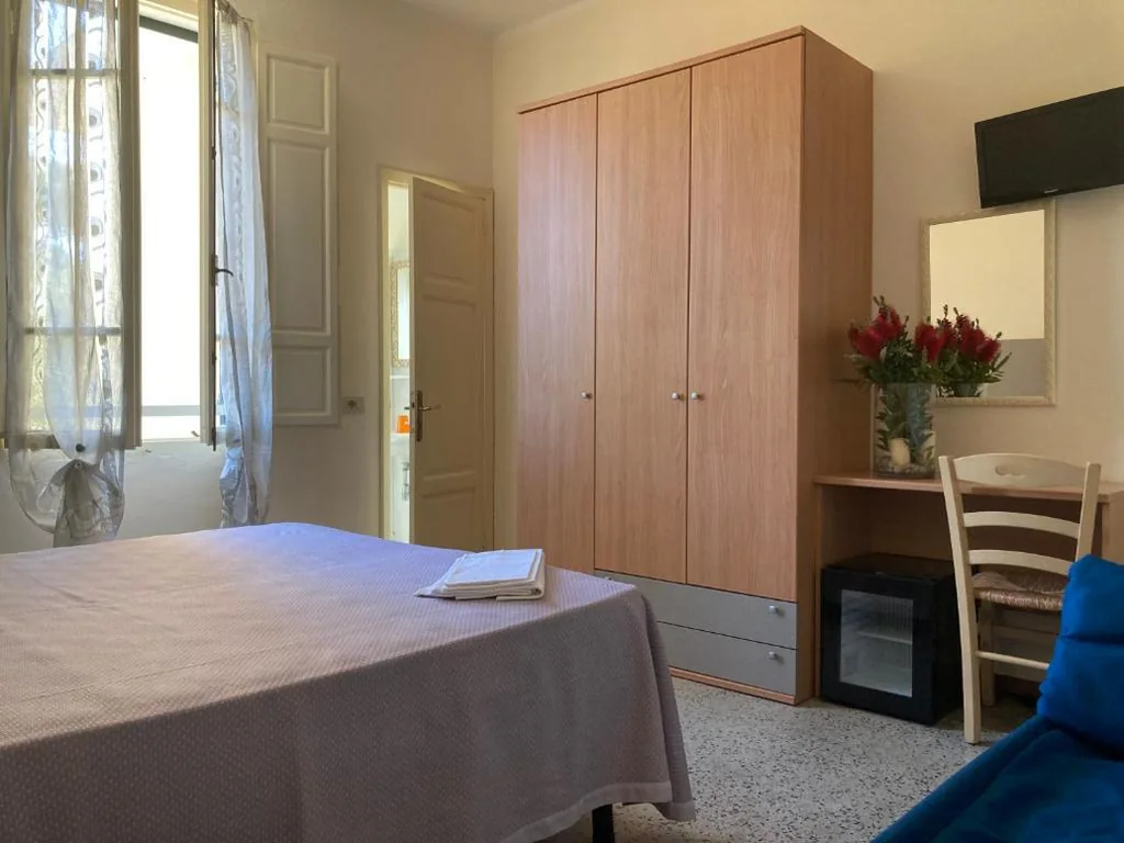 Camera Matrimoniale/Doppia con Letti Singoli — Hotel Verdesolemare