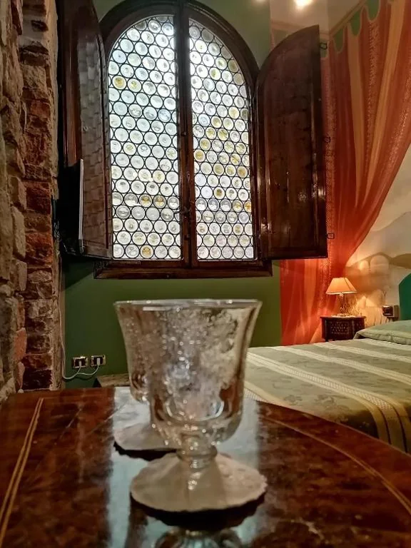 Camera Matrimoniale/Doppia con Letti Singoli — L’antica Bifore