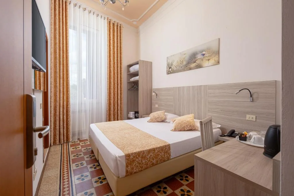 Double or Twin Room — Lilium Hotel