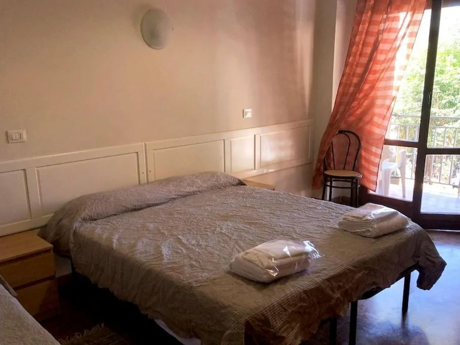 Double or Twin Room — Sansovino Bed and Car
