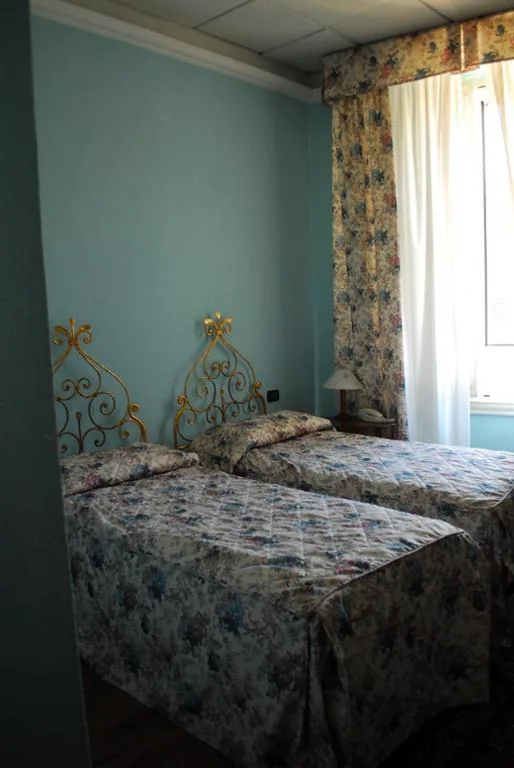 Double or Twin Room — Soggiorno Michelangelo