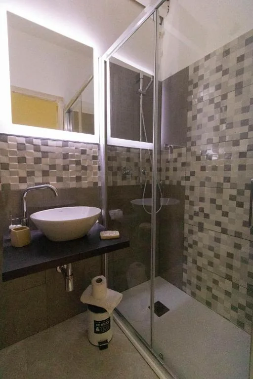 Economy Double Room — Cicerone Guest House