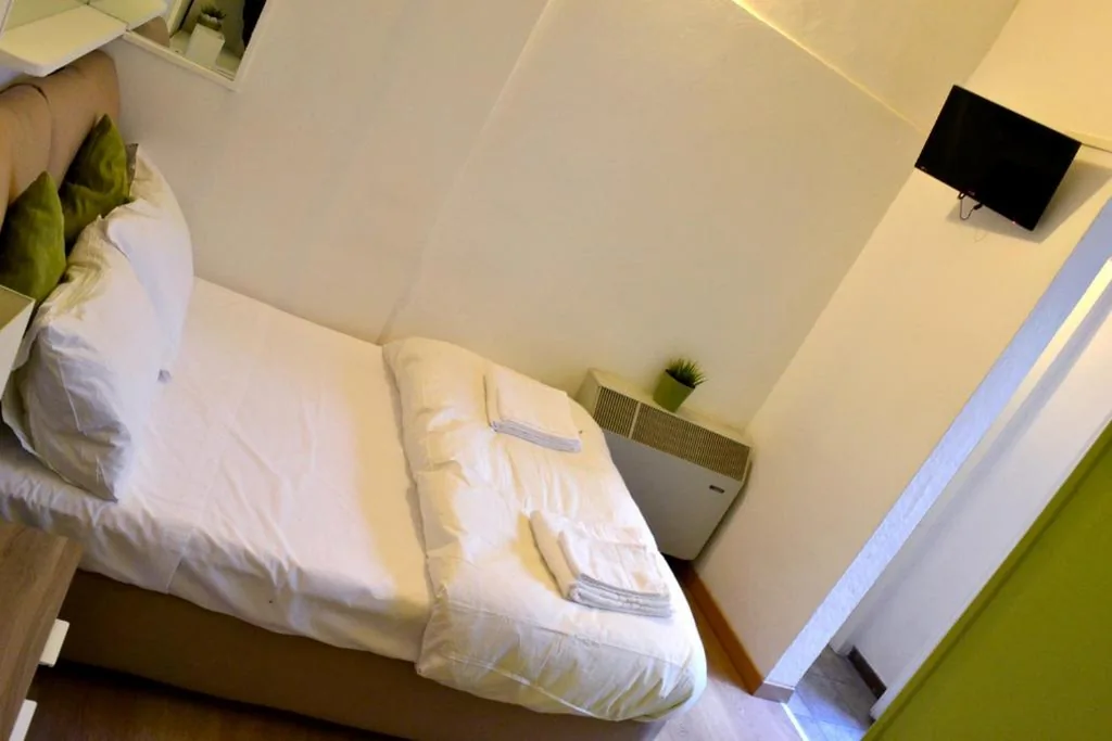 Economy Double Room — Green Domus