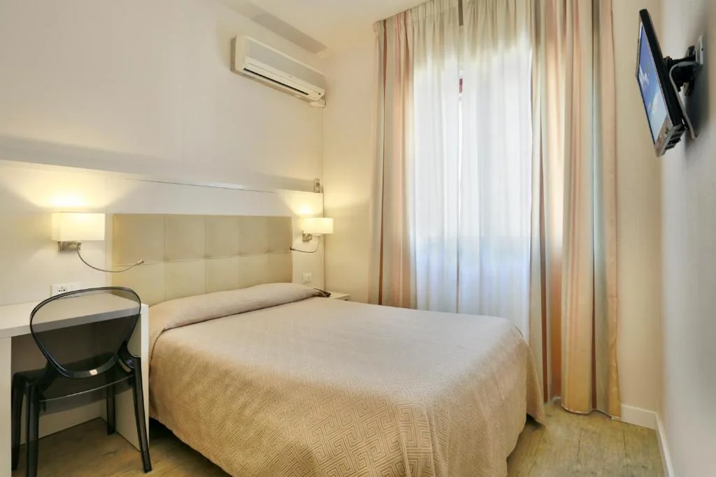 Economy Double Room — Hotel Lupori