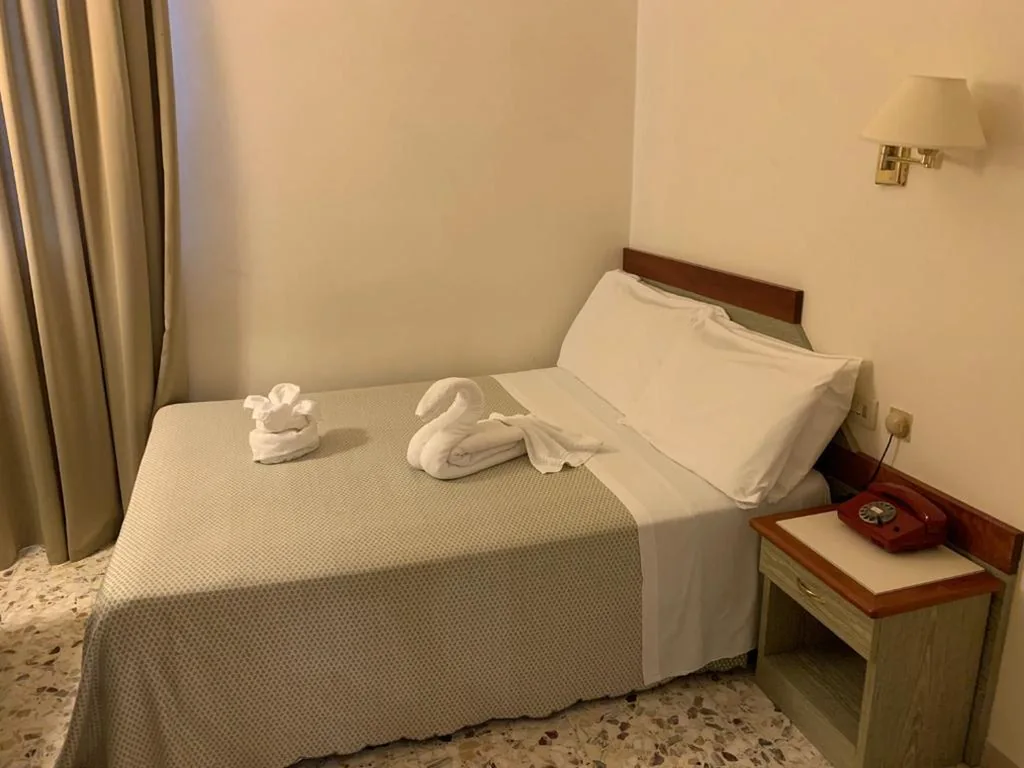 Economy Double Room — Hotel Villa Tiziana