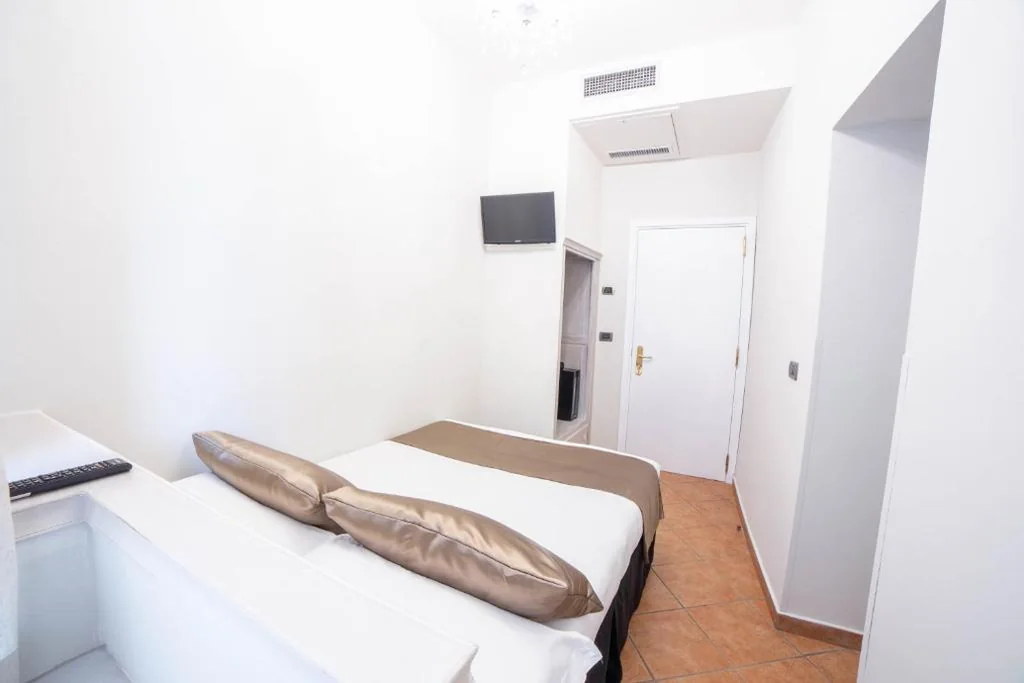 Economy Double Room — Residenza Florentia