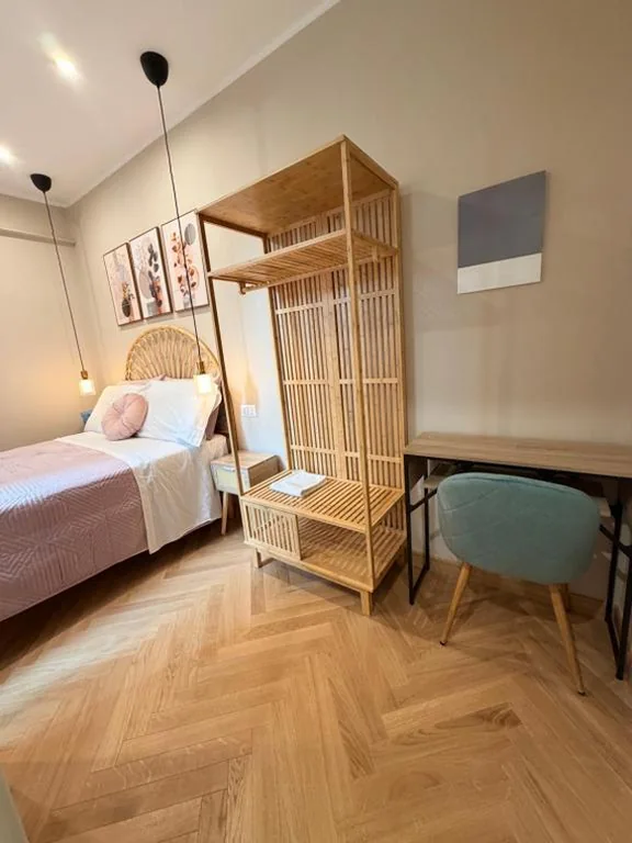Camera Matrimoniale Economy — Velvet Rooms Florence