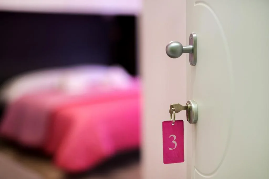 Double Room — ELEROOM