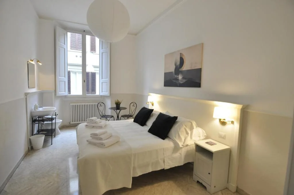 Double Room — Hotel Canada