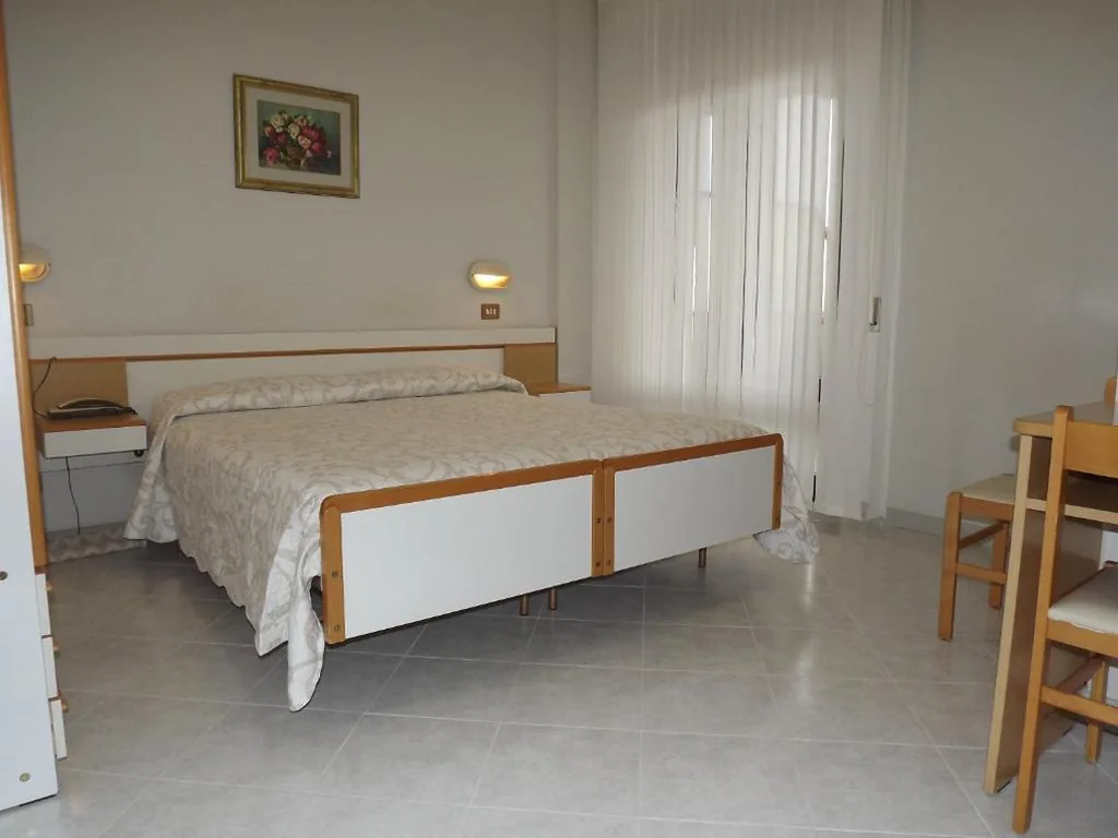 Camera Matrimoniale — Hotel Cristina