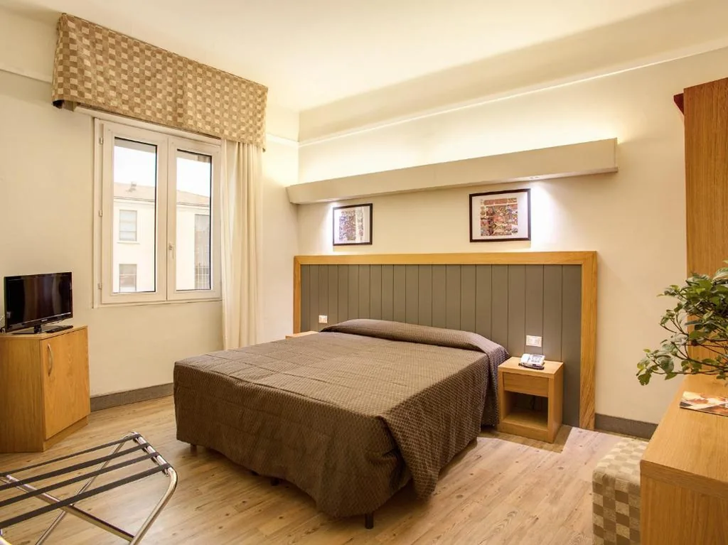 Camera Matrimoniale — Hotel Delle Nazioni