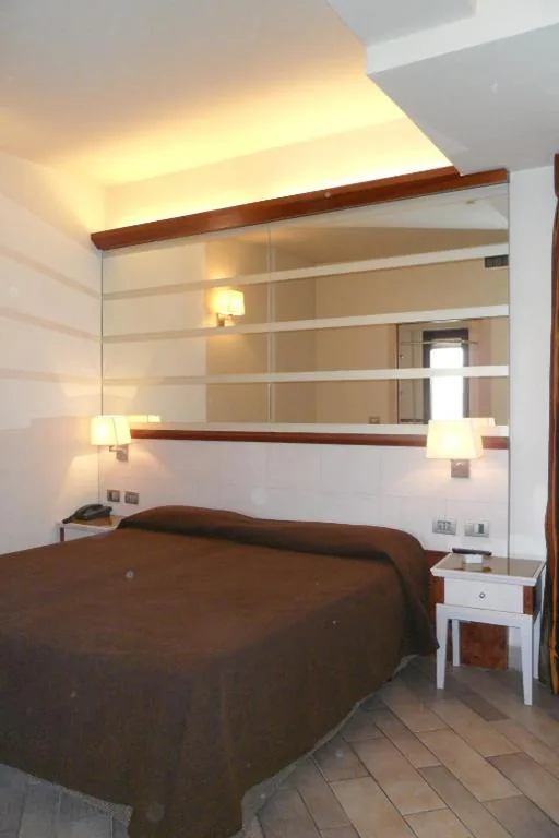 Double Room — Hotel Eden