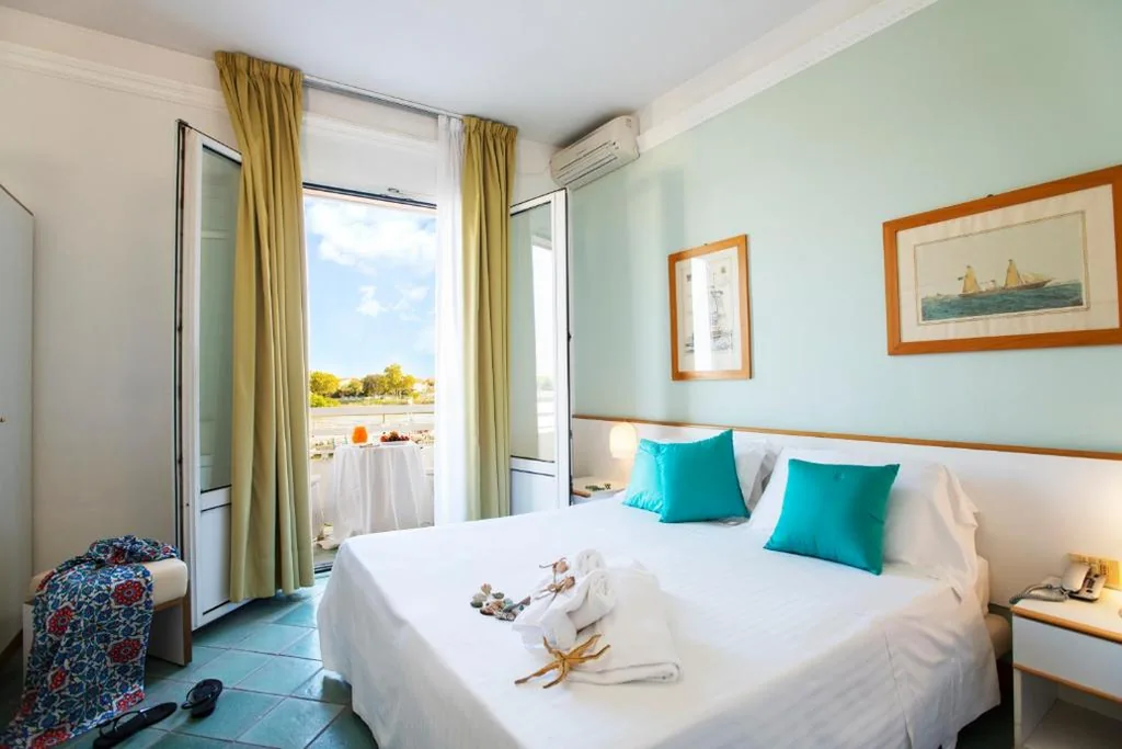 Camera Matrimoniale — Hotel L’Approdo
