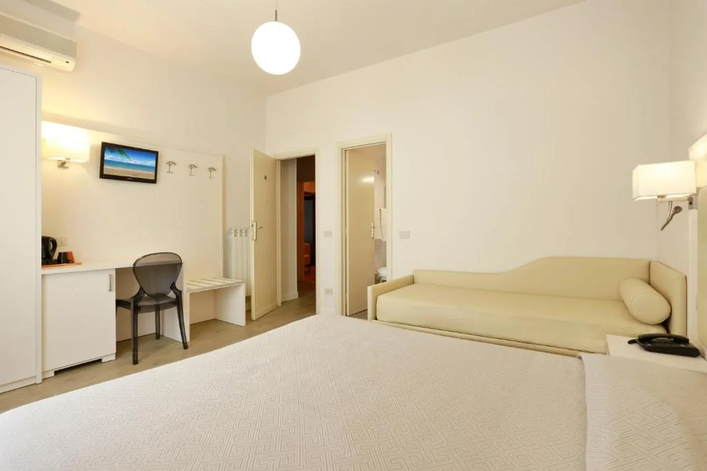 Double Room — Hotel Lupori